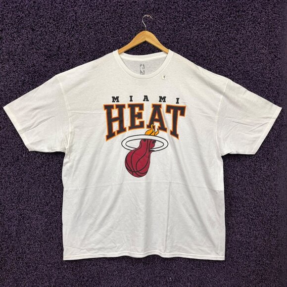 Miami Heat White Out Court Side NBA Franchise T-Shirt Size 4 - Picture 1 of 4